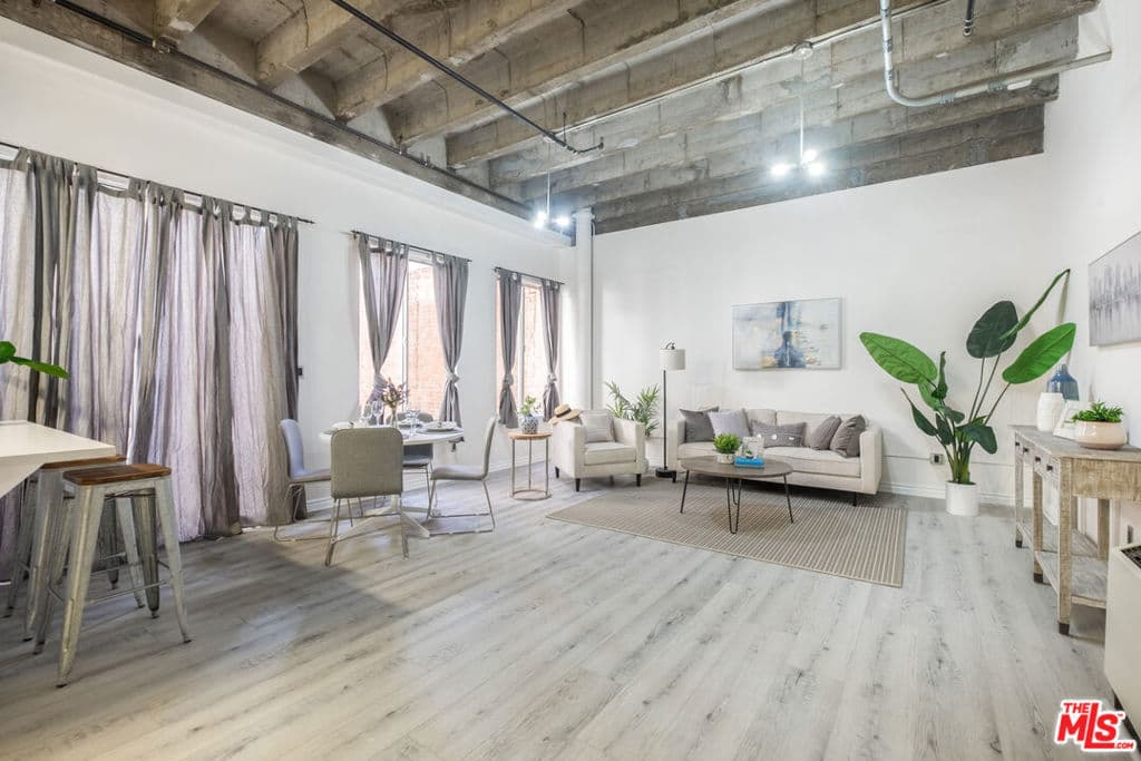 312 W 5th Street 606