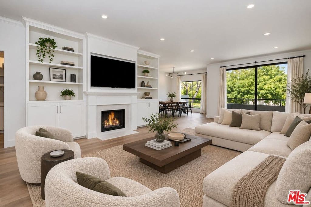 1167 Roxbury Drive 105