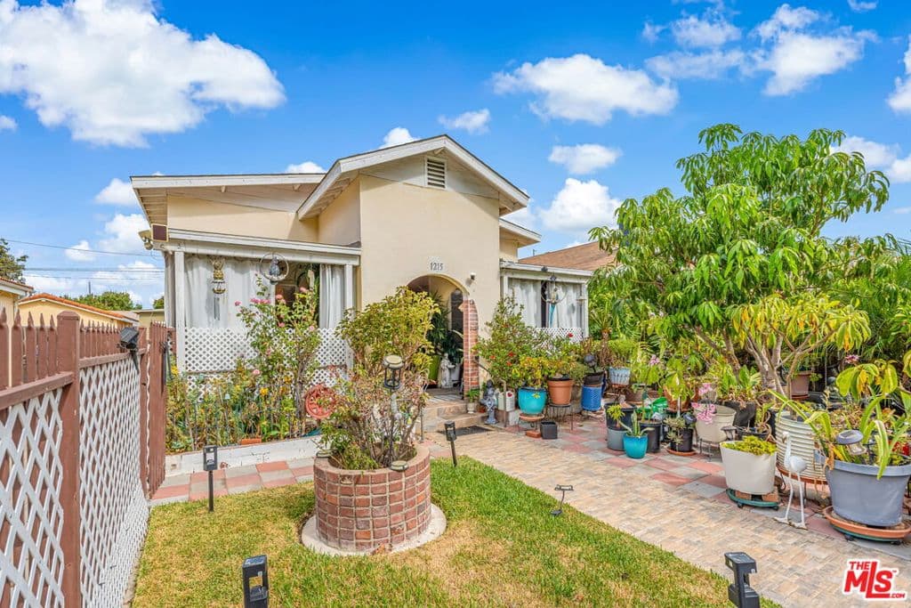 1215 W 59th Street
