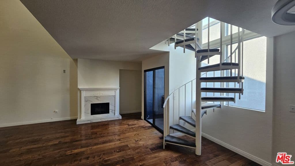 1940 N Highland Avenue 59