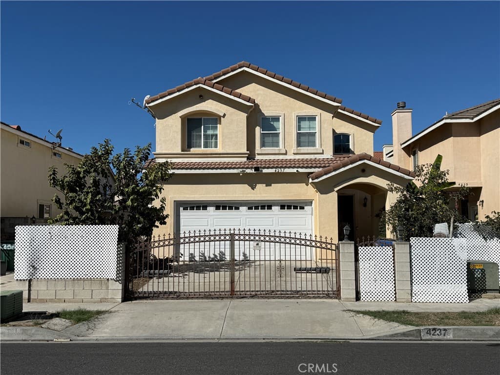 4237 Walnut