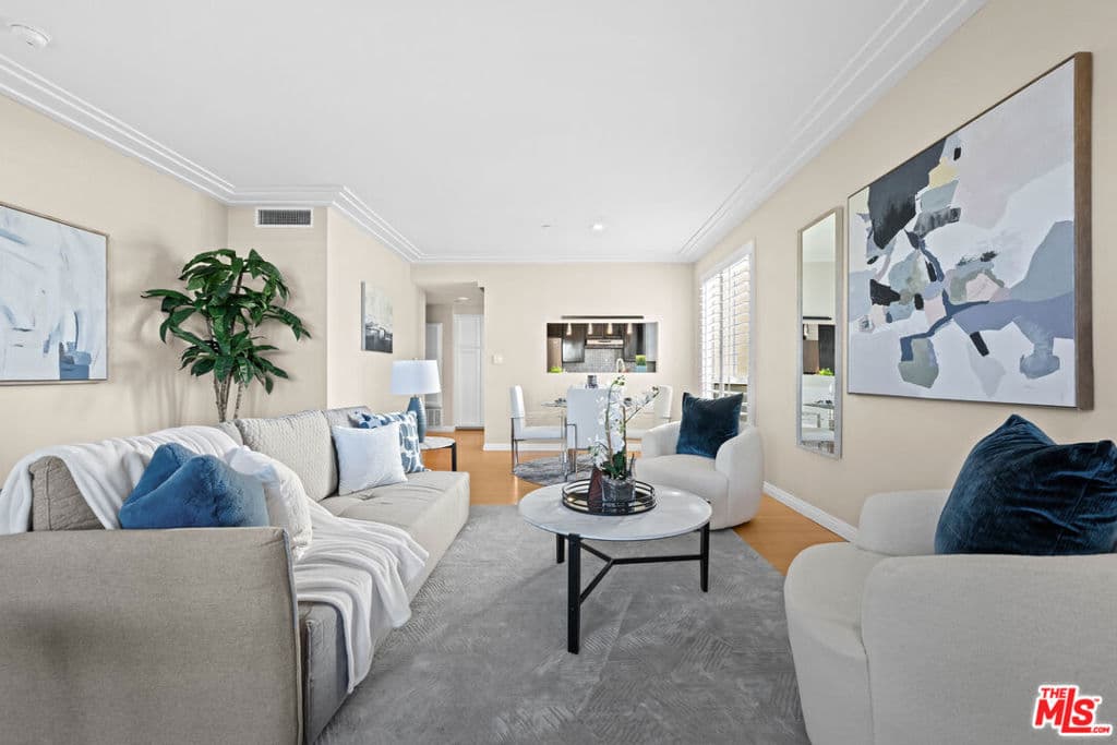 117 S Clark Drive 305