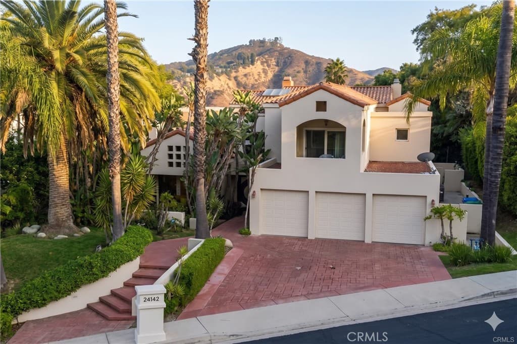 24142 Park Riviera