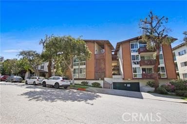 5650 Sumner 311