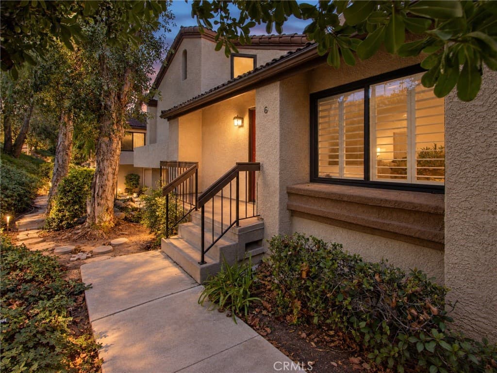 6 Saddlewood
