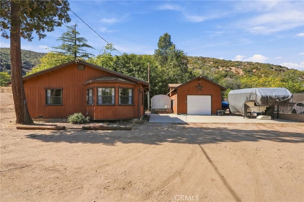 43571 Lake Hughes