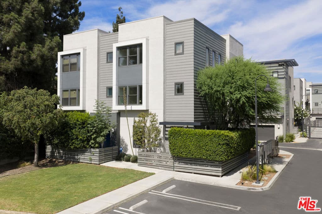 3931 Eagle Rock Boulevard 36