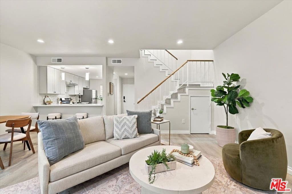 1830 Colby Avenue #4