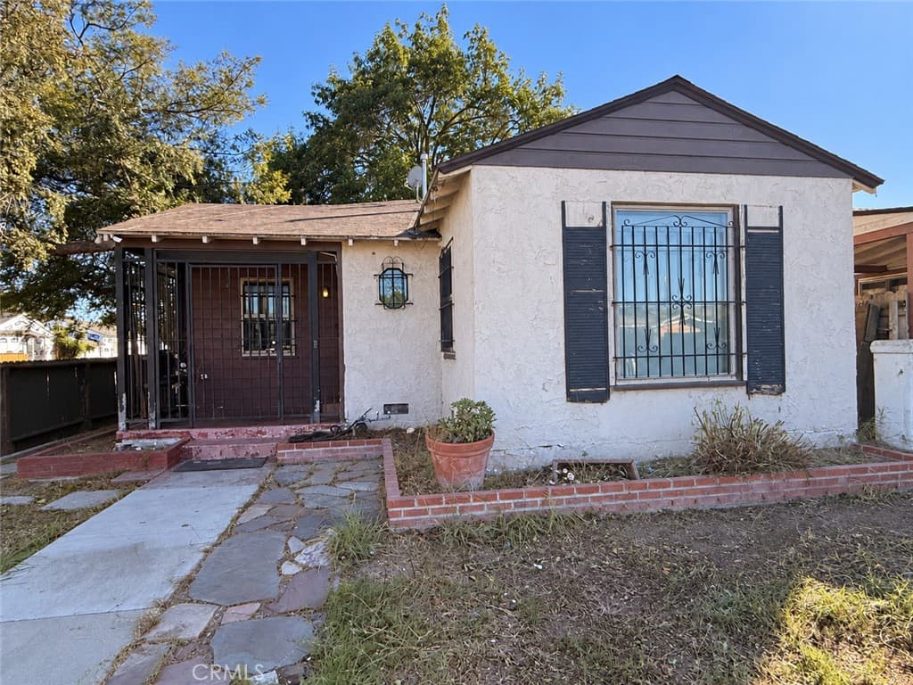 800 W 99th St Street
