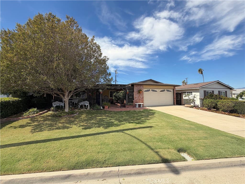 2321 Felicia Avenue