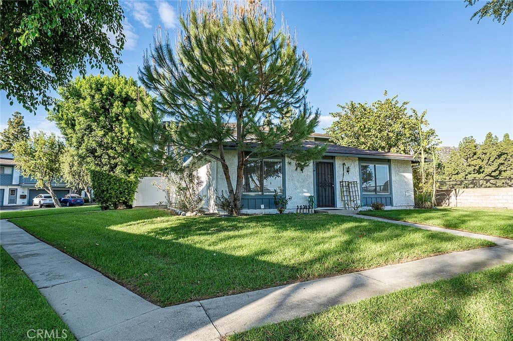853 W 13th 1