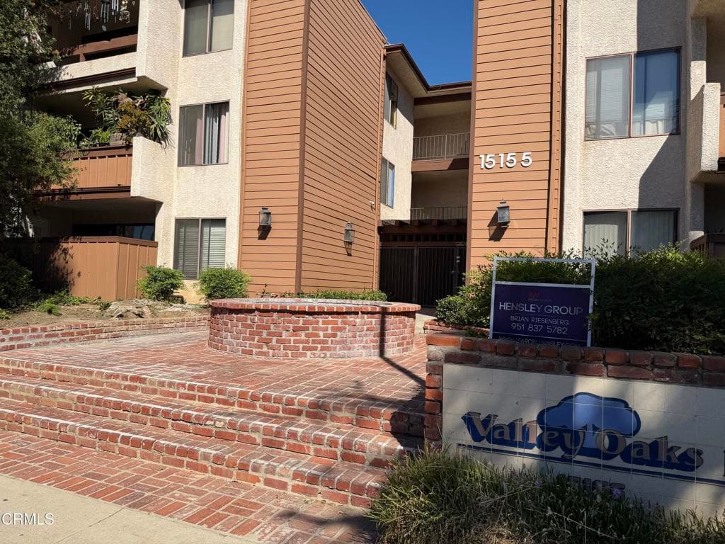 15155 Sherman Way 29