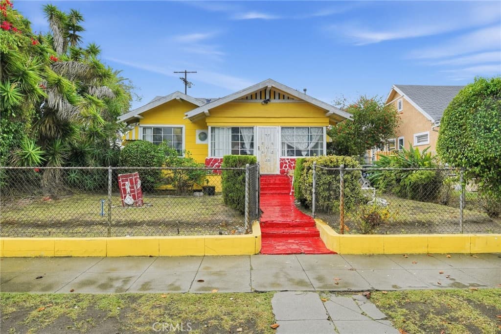 1014 W 76th