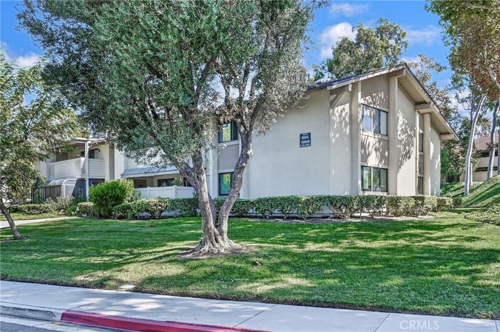 13504 C LA JOLLA Circle
