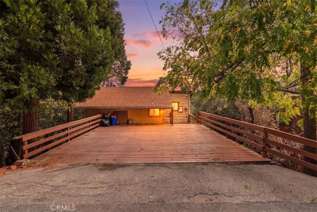 327 E Zermatt Drive