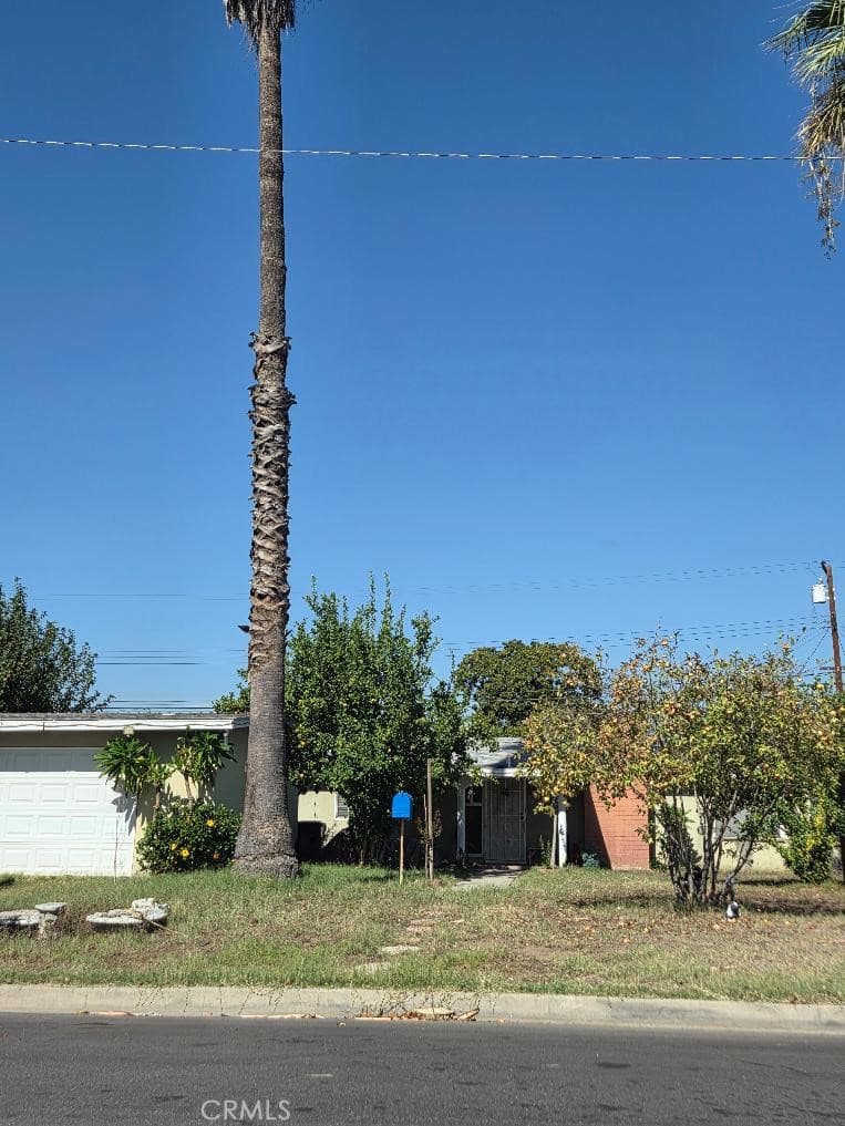 705 E Florence