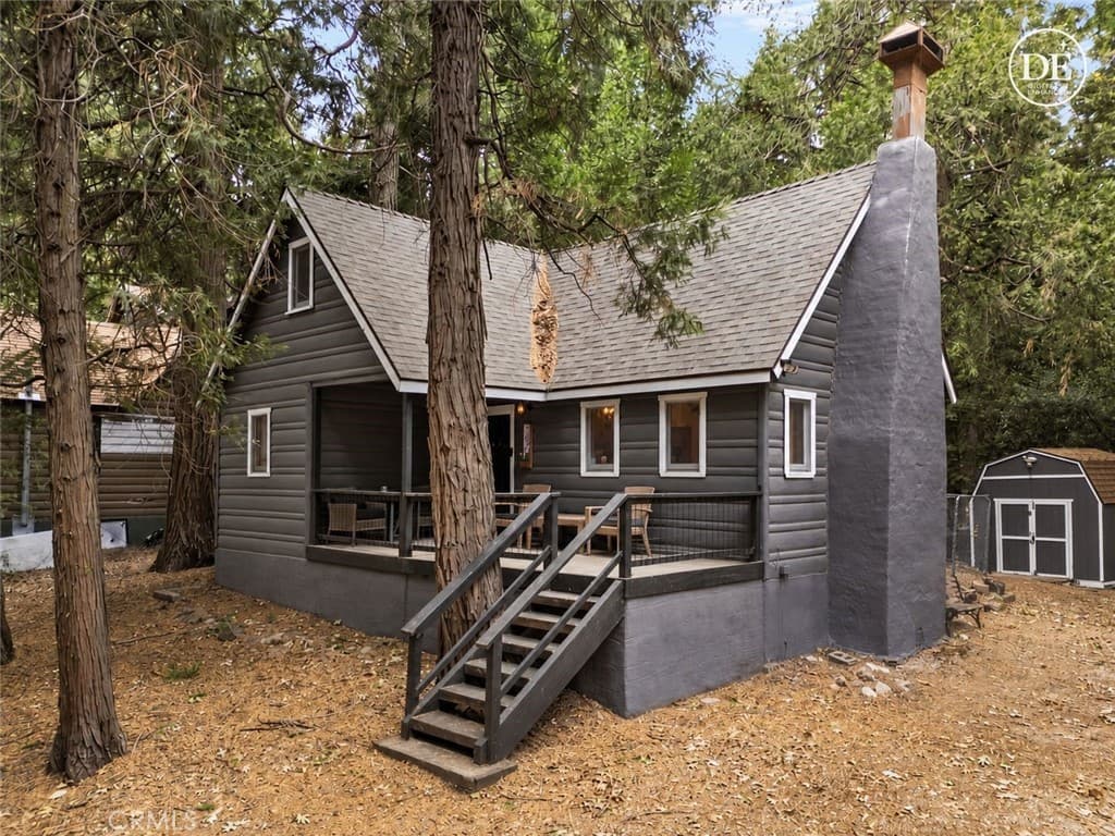 782 W Village