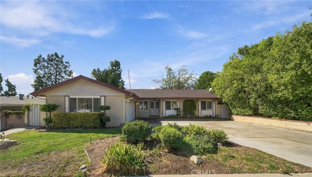 22200 Barbacoa Drive