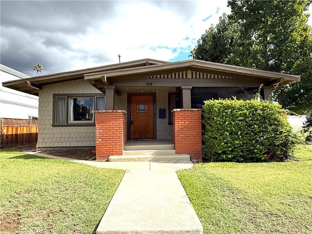 108 S Oak Avenue