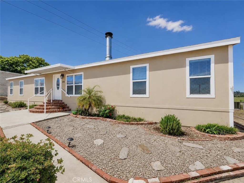 27361 Sierra Highway 192