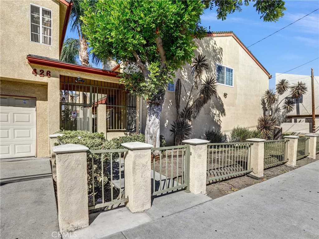 426 W 12th Street 4