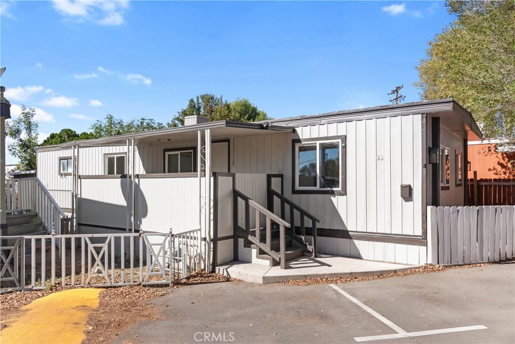 2515 E I Avenue W23