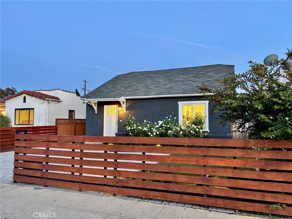2512 S Rimpau Blvd