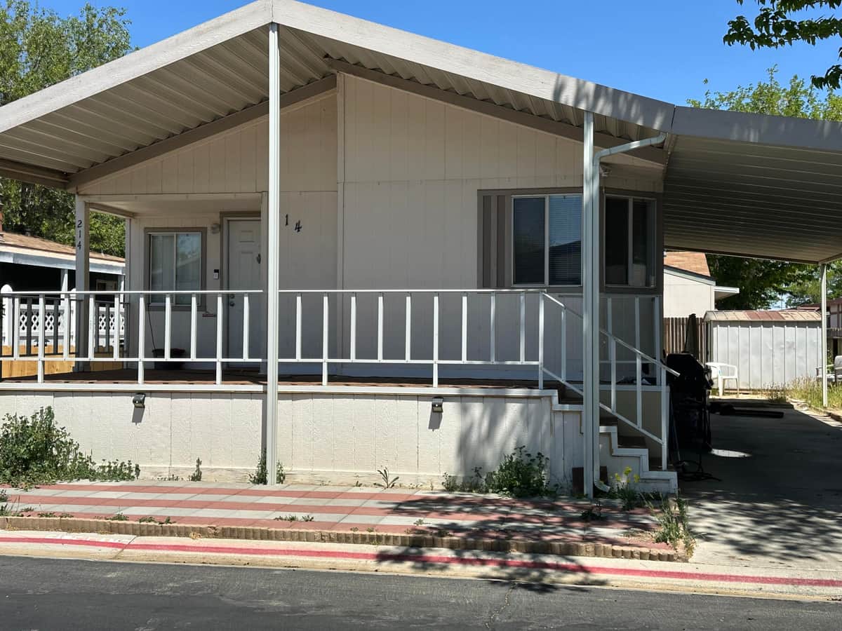 3524 E Avenue R