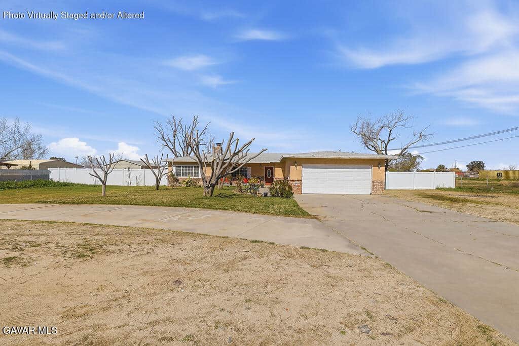 10231 E Avenue R2