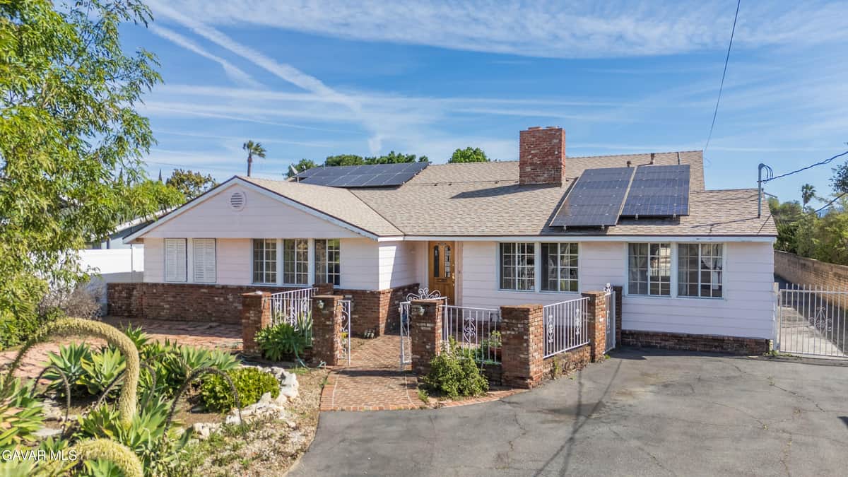 9826 Columbus Avenue