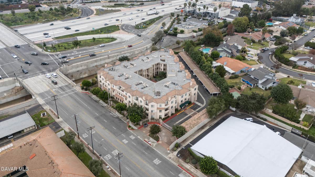 130 S Barranca Avenue