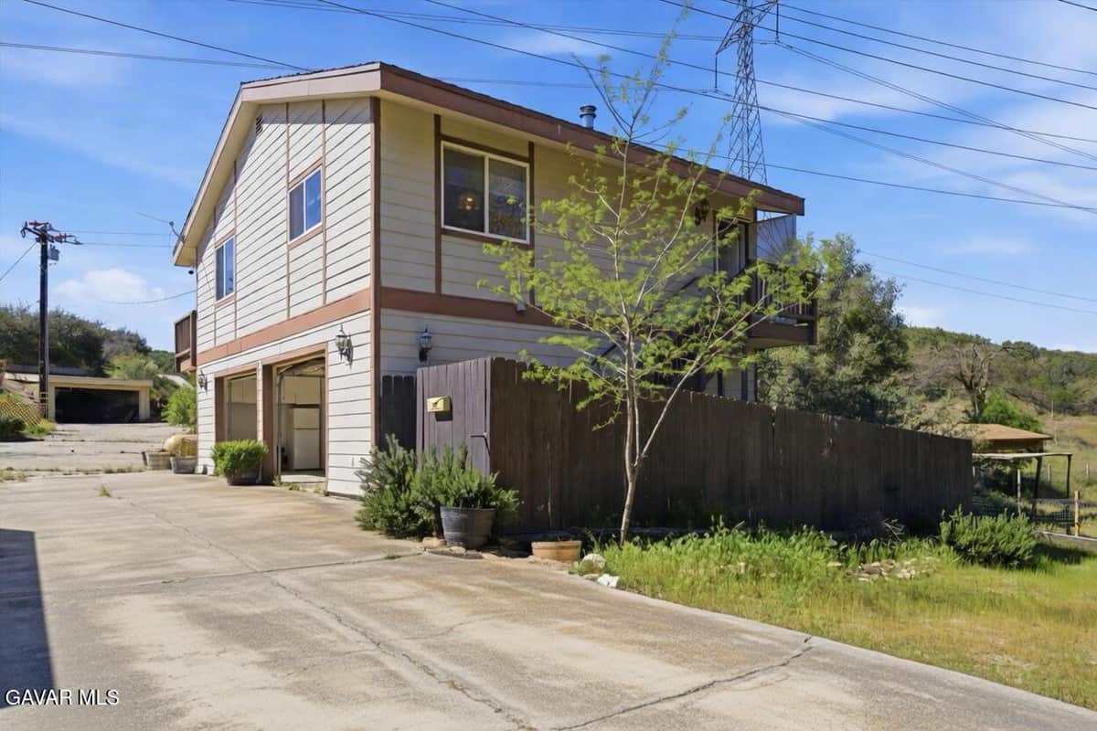 42135 San Francisquito Canyon Road