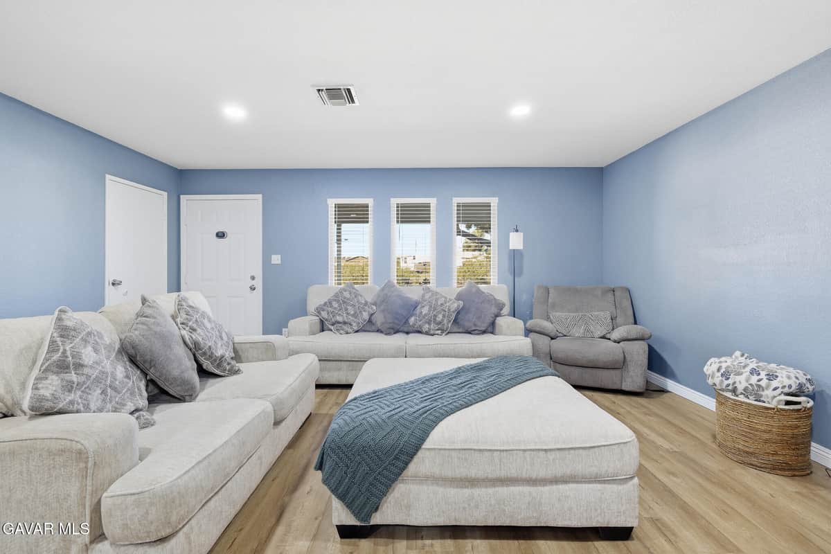 1032 S Farragut Street