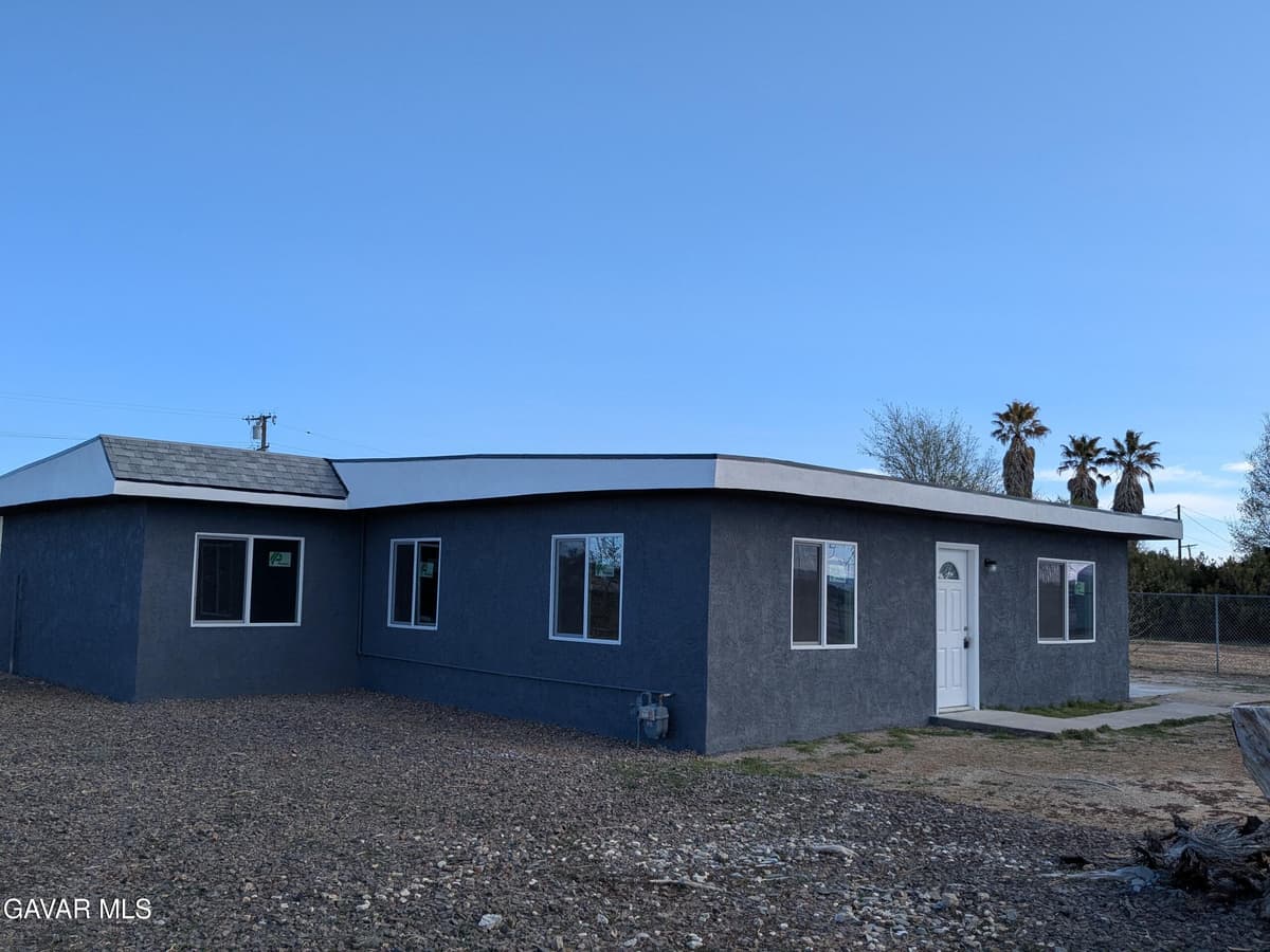 16855 Vista Del Oro Avenue