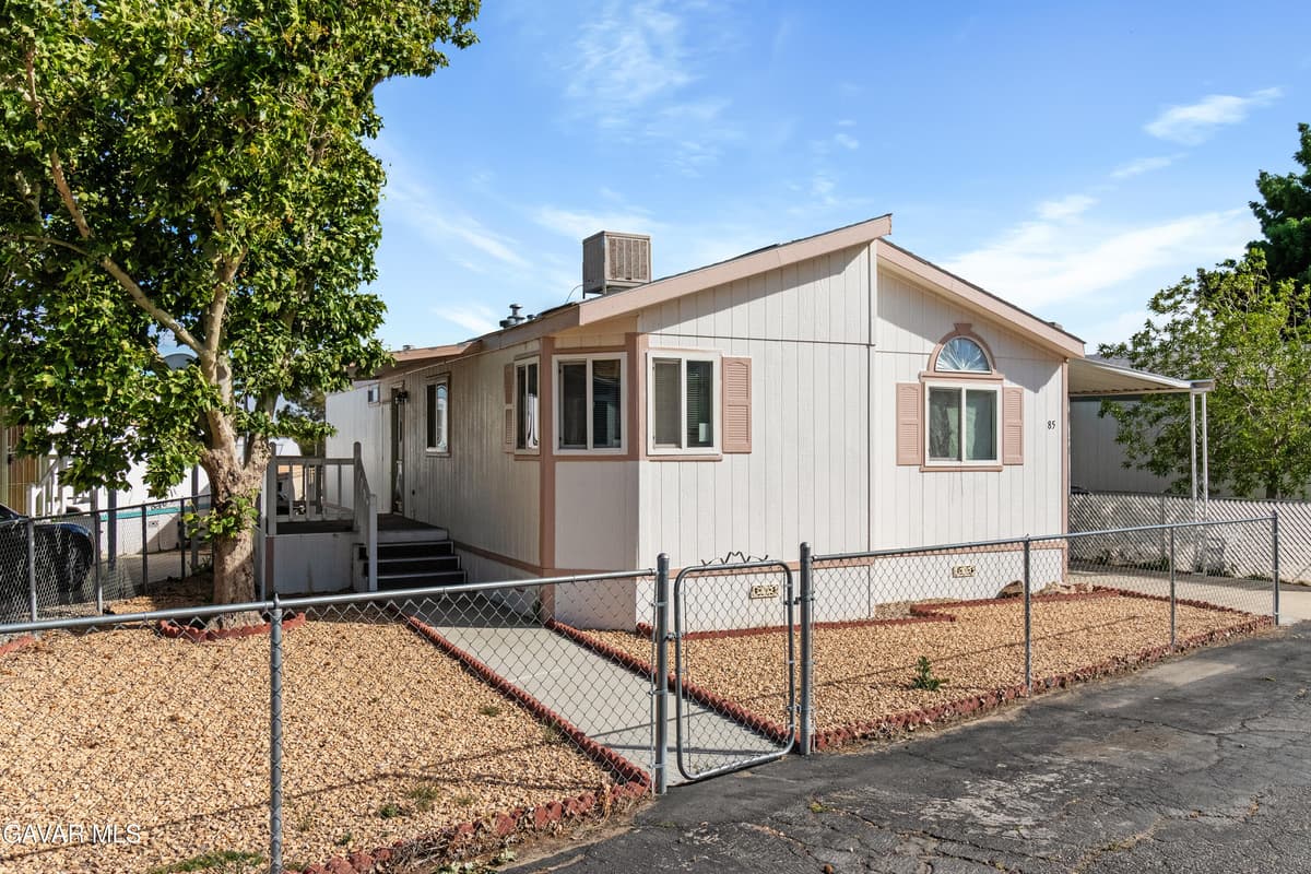 4209 W Rosamond Boulevard