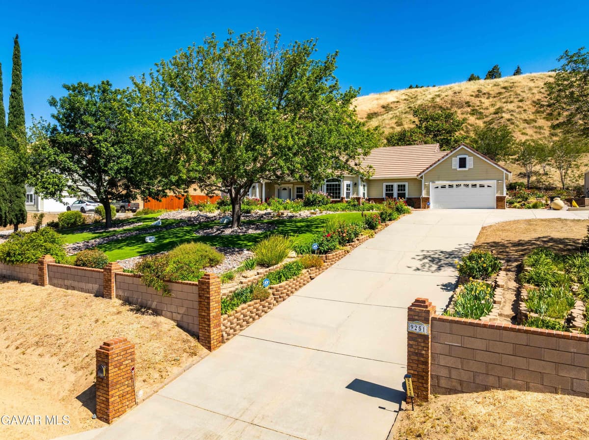 9251 Elizabeth Lake Road