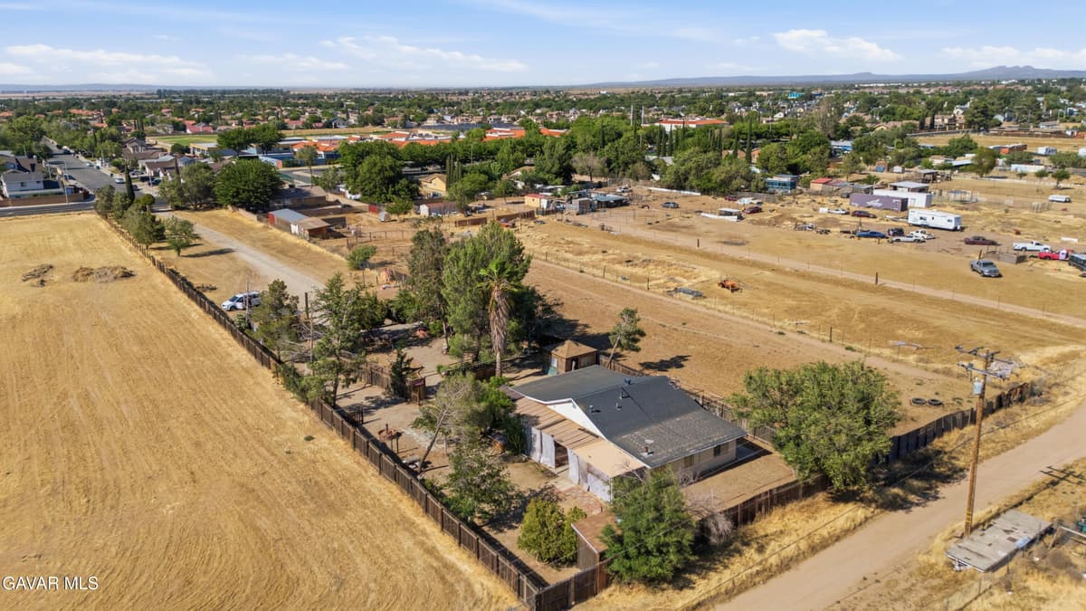 3160 E Avenue R8