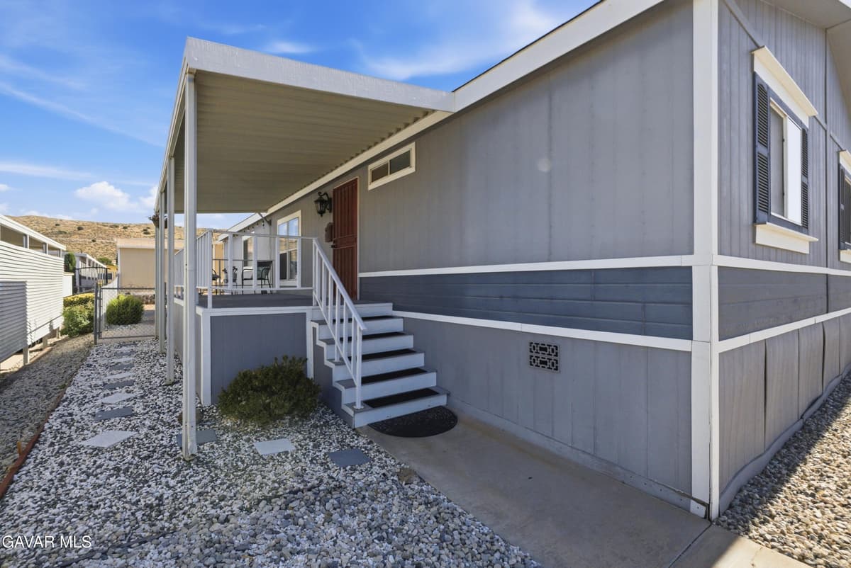 5200 Entrar Drive