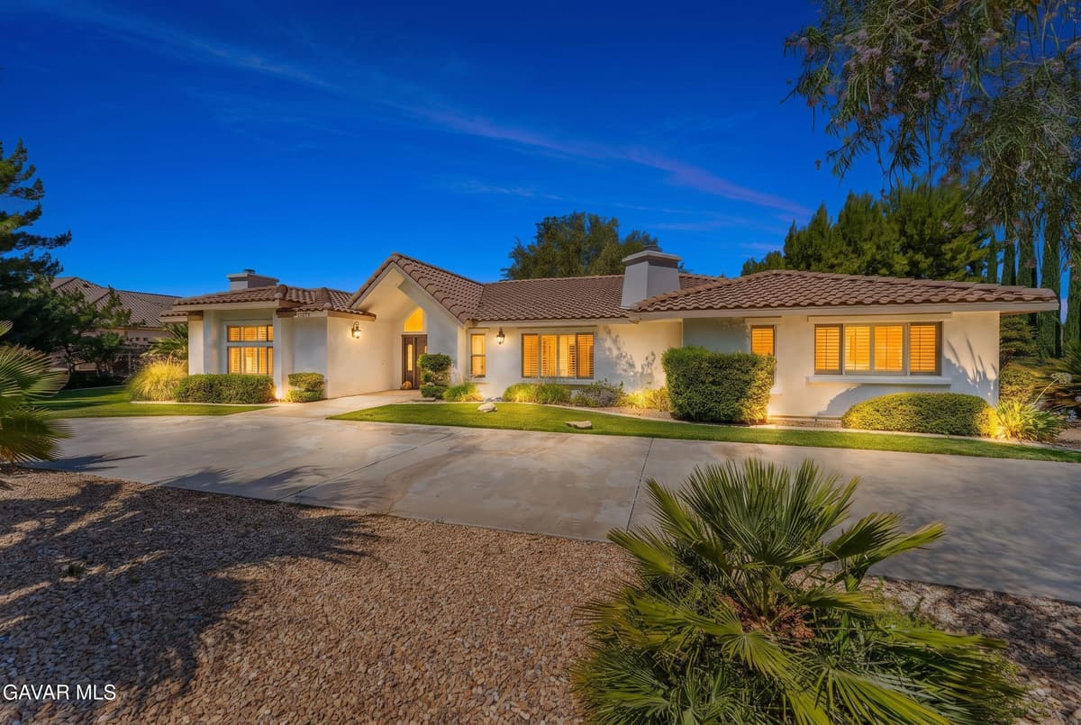 41901 Cll Clarita
